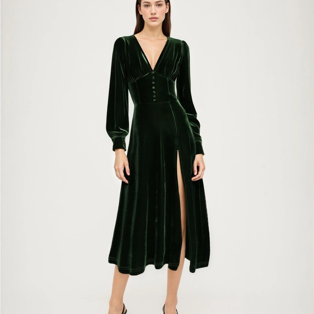 Cider Deep Green Velvet Long Sleeve Dress